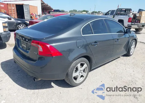 2013 Volvo S60 T5 из США, поврежденный, VIN YV1612FS6D2185459